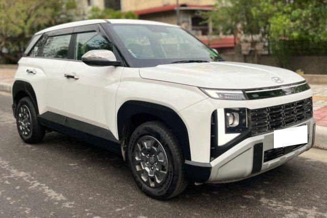 Hyundai Venue HX 5 Second-hand 2025 Hyundai Venue HX 5 for sale in New Delhi