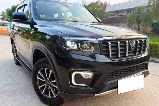 Mahindra Scorpio N Z8 Select Second-hand 2025 Mahindra Scorpio N Z8 Select for sale in New Delhi