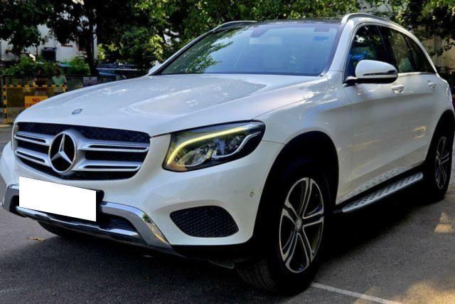Mercedes-Benz GLC Progressive 300 Second-hand 2017 Mercedes-Benz GLC Progressive 300 for sale in New Delhi