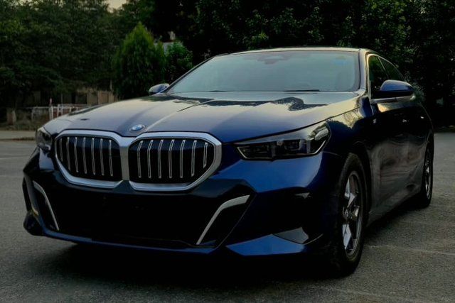 Second-hand 2025 BMW 5 Series 530Li for sale in New Delhi