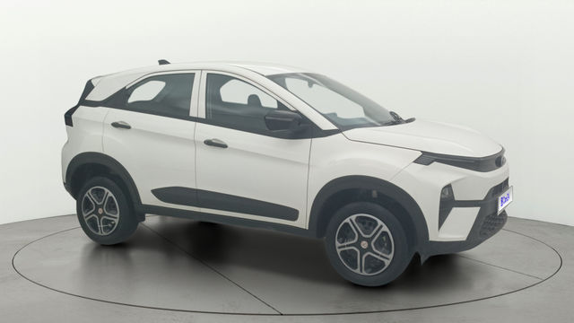 Second-hand 2024 Tata Nexon Smart Plus AMT for sale in Bangalore