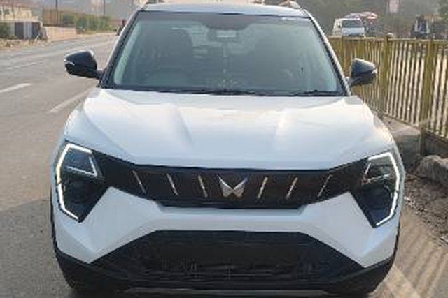 Second-hand 2024 Mahindra XUV 3XO AX5 for sale in Agra