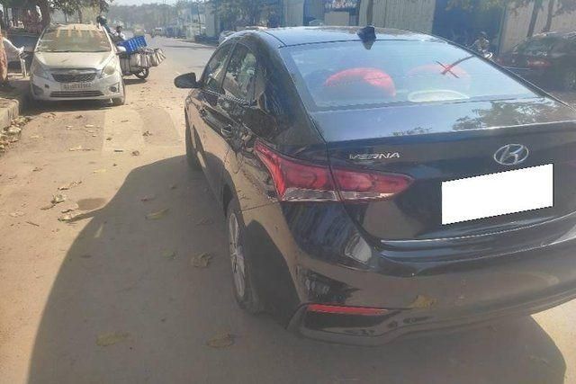 Hyundai Verna VTVT 1.6 SX Second-hand 2018 Hyundai Verna VTVT 1.6 SX for sale in Surat