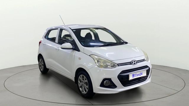 Second-hand 2015 Hyundai Grand i10 Magna for sale in Indore