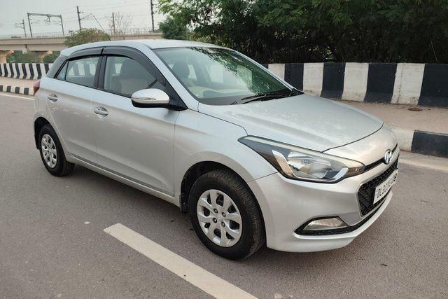 Second-hand 2017 Hyundai i20 Sportz 1.2 for sale in New Delhi