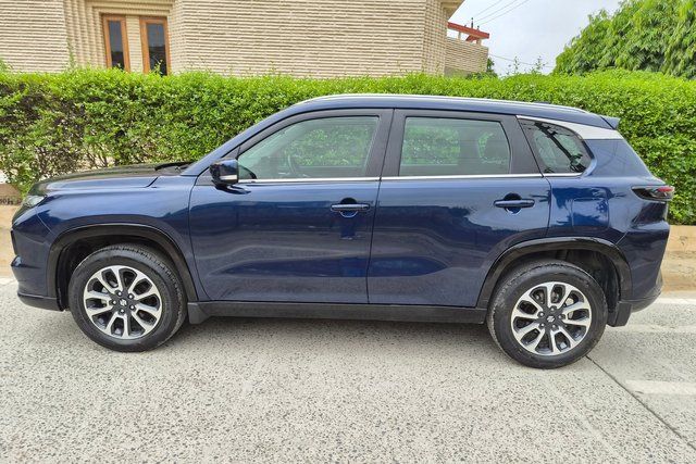 Second-hand 2023 Toyota Hyryder G HYBRID BSVI for sale in New Delhi