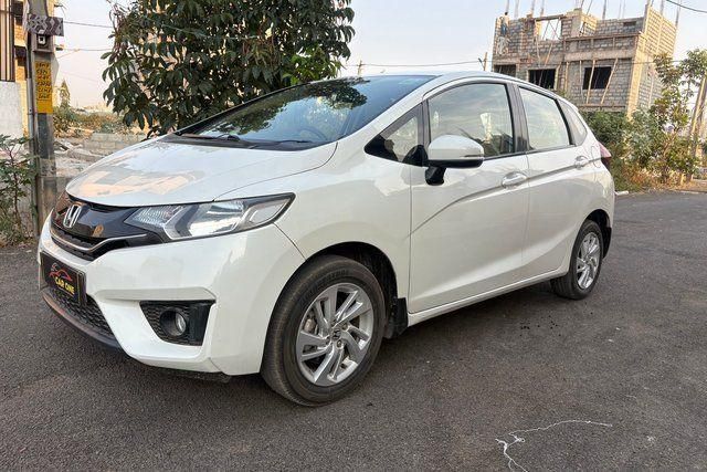Second-hand 2018 Honda Jazz V CVT for sale in Bangalore