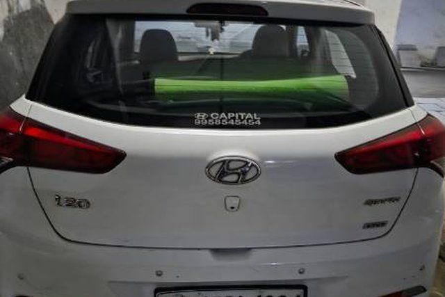 Hyundai i20 1.2 Spotz Second-hand 2017 Hyundai i20 1.2 Spotz for sale in Ghaziabad
