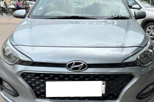 Hyundai i20 Sportz Plus Second-hand 2020 Hyundai i20 Sportz Plus for sale in New Delhi