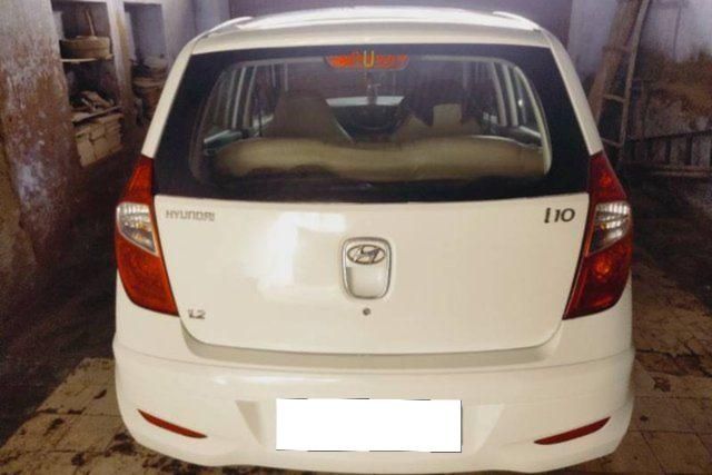 Second-hand 2012 Hyundai i10 Magna for sale in Ahmedabad