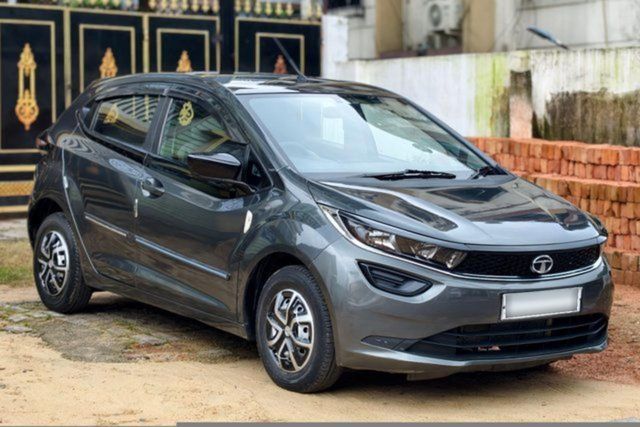 Second-hand 2020 Tata Altroz XM for sale in Kolkata