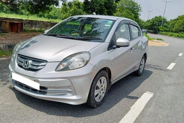 Second-hand 2015 Honda Amaze S AT i-Vtech for sale in New Delhi