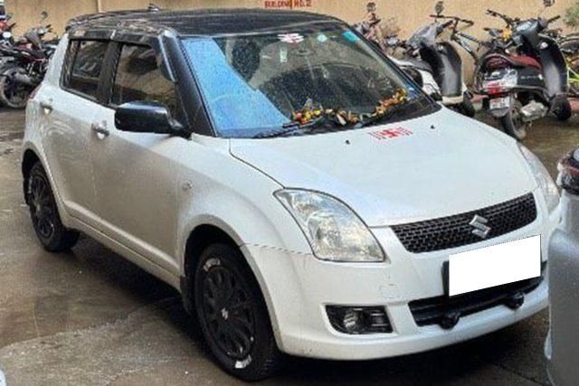 Maruti Suzuki Swift Lxi BSIV Second-hand 2010 Maruti Suzuki Swift Lxi BSIV for sale in Badlapur