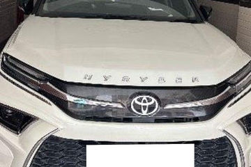 Used V HYBRID