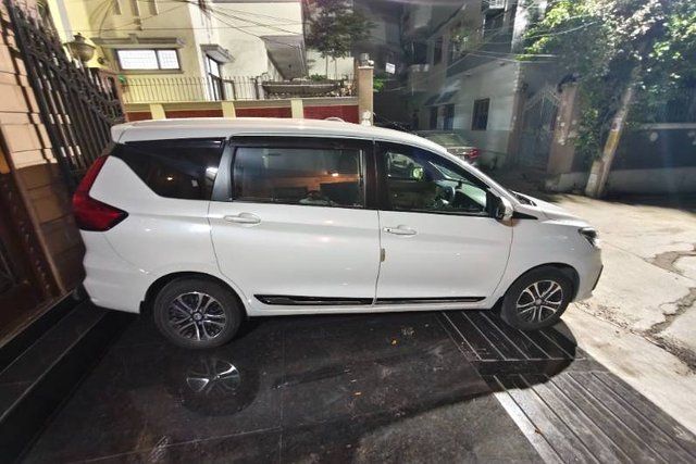 Second-hand 2025 Maruti Suzuki Ertiga VXi CNG for sale in New Delhi