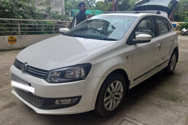 Volkswagen Polo 1.2 MPI Highline Second-hand 2014 Volkswagen Polo 1.2 MPI Highline for sale in Pune