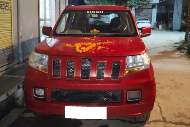 Mahindra TUV 300 T8 Second-hand 2016 Mahindra TUV 300 T8 for sale in New Delhi
