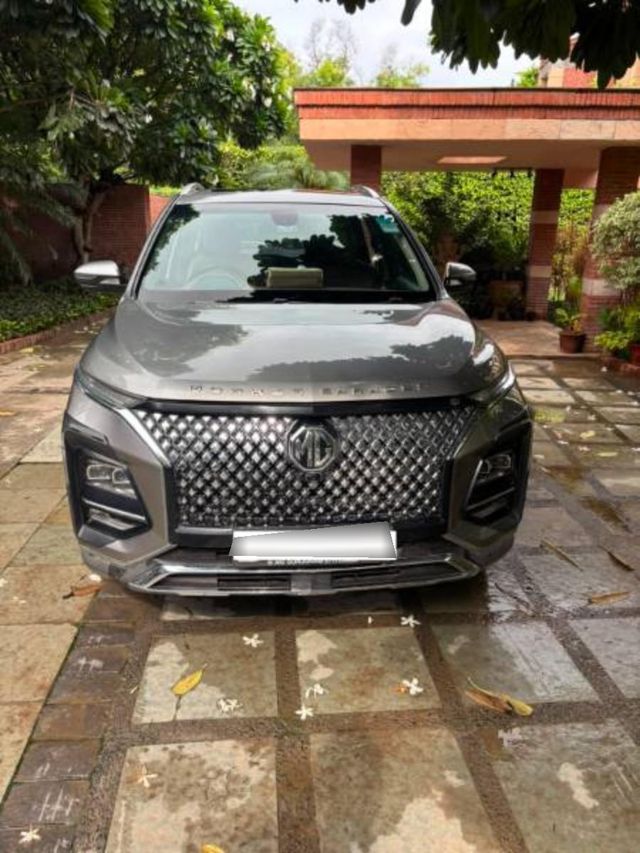 Second-hand 2025 MG Hector Plus Sharp Pro CVT for sale in Gurgaon