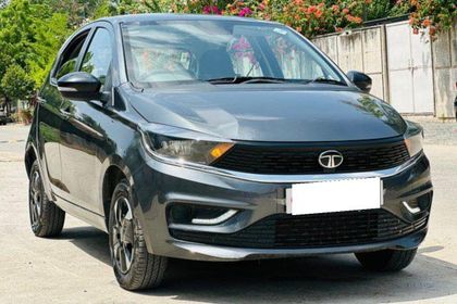 2025 Tata Tiago XZ CNG