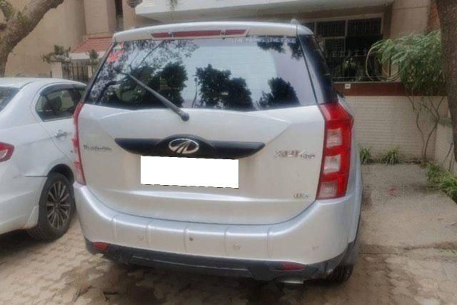 Second-hand 2017 Mahindra XUV500 R W10 FWD for sale in Gurgaon