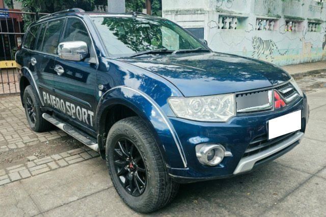 Second-hand 2016 Mitsubishi Pajero Sport 4X2 AT for sale in Pune
