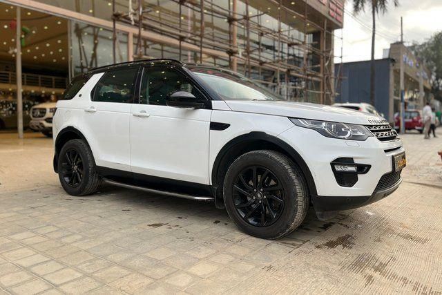 Second-hand 2017 Land Rover Discovery Sport TD4 SE for sale in Bangalore