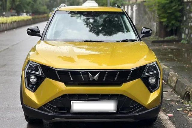 Second-hand 2024 Mahindra XUV 3XO AX5 L Turbo AT for sale in Mumbai