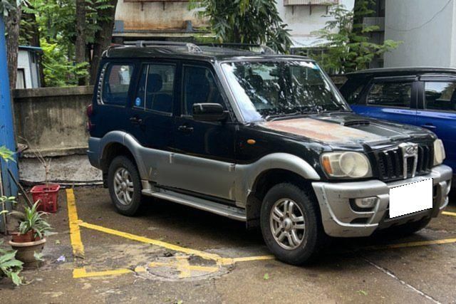 Second-hand 2012 Mahindra Scorpio VLX 2WD AT 7S for sale in Navi Mumbai