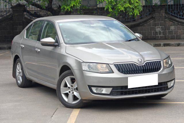 Skoda Octavia Ambition 2.0 TDI MT Second-hand 2016 Skoda Octavia Ambition 2.0 TDI MT for sale in Pune