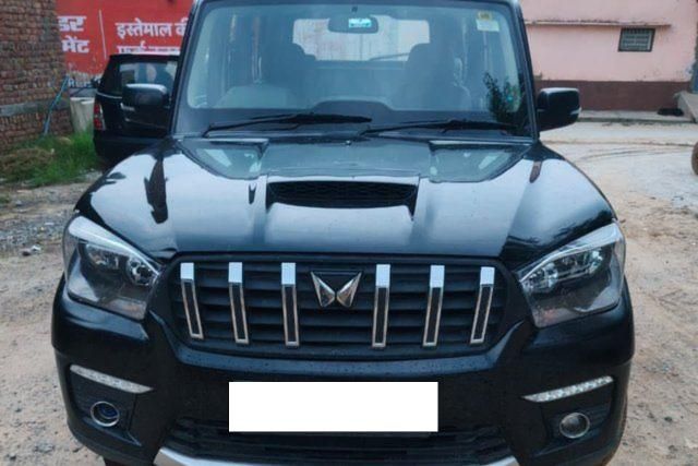 Second-hand 2025 Mahindra Scorpio S for sale in New Delhi