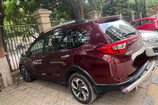 Honda BR-V i-DTEC V MT Second-hand 2016 Honda BR-V i-DTEC V MT for sale in Noida