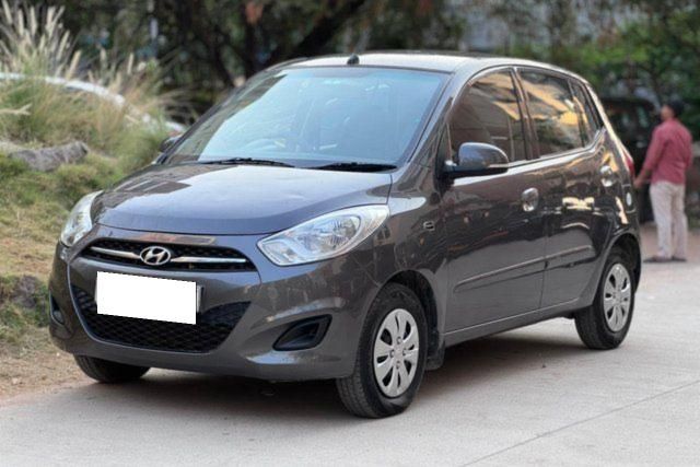 Second-hand 2012 Hyundai i10 Sportz AT for sale in Hyderabad
