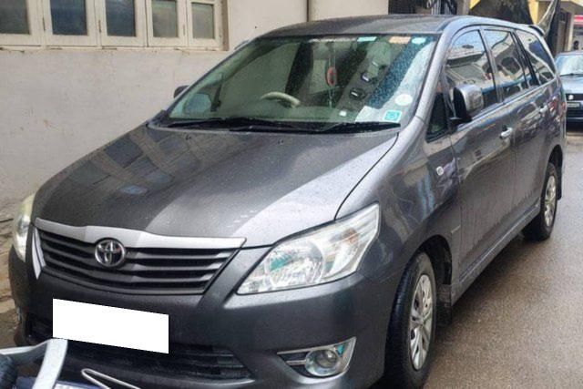 Toyota Innova 2.5 G (Diesel) 7 Seater BS IV Second-hand 2013 Toyota Innova 2.5 G (Diesel) 7 Seater BS IV for sale in Tumkur