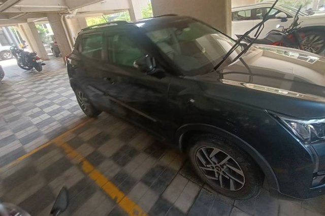 Second-hand 2023 Mahindra XUV300 W8 Option AMT BSVI for sale in Pune