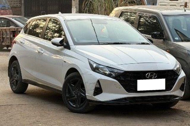 Second-hand 2023 Hyundai i20 Sportz IVT for sale in New Delhi