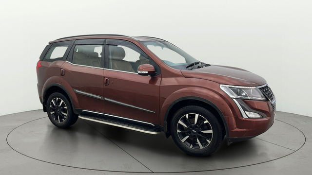 Second-hand 2018 Mahindra XUV500 W11 AT BSIV for sale in Bangalore