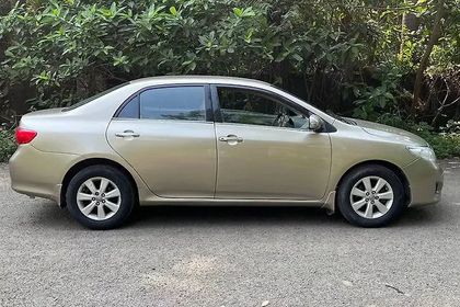2011 Toyota Corolla Altis 1.8 J