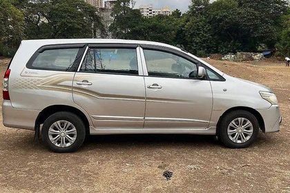 Used 2.5 VX (Diesel) 7 Seater BS IV