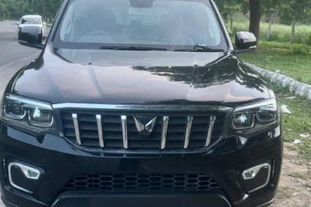Second-hand 2024 Mahindra Scorpio N Z8 Diesel AT for sale in Greater Noida