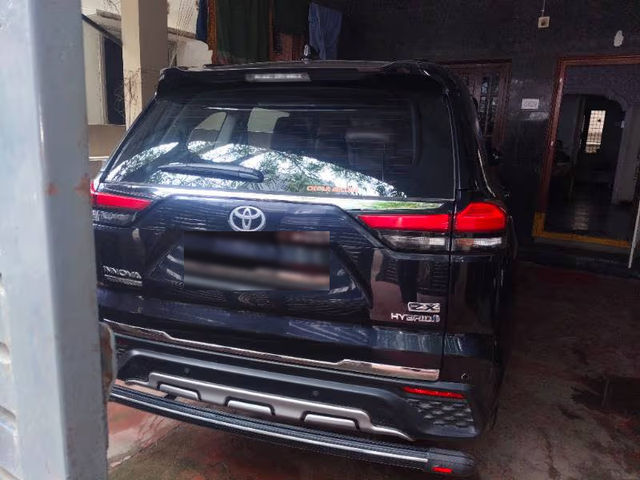 Second-hand 2025 Toyota Innova Hycross ZX Hybrid for sale in Secunderabad