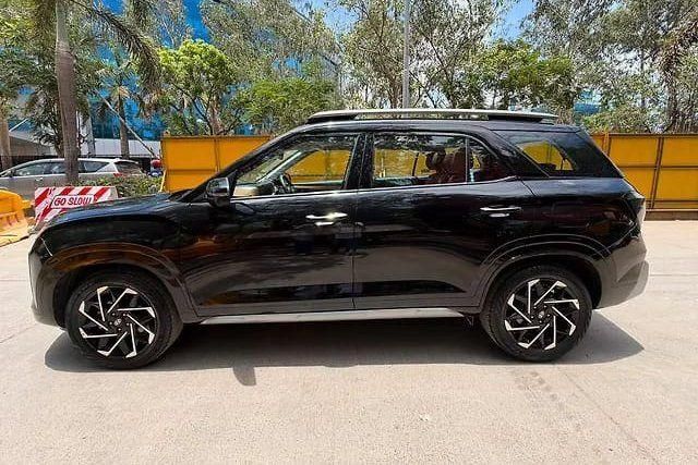 Second-hand 2024 Hyundai Alcazar Signature 6Str DCT for sale in Mumbai