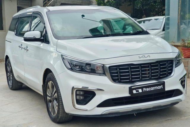 Second-hand 2022 Kia Carnival Limousine for sale in Bangalore
