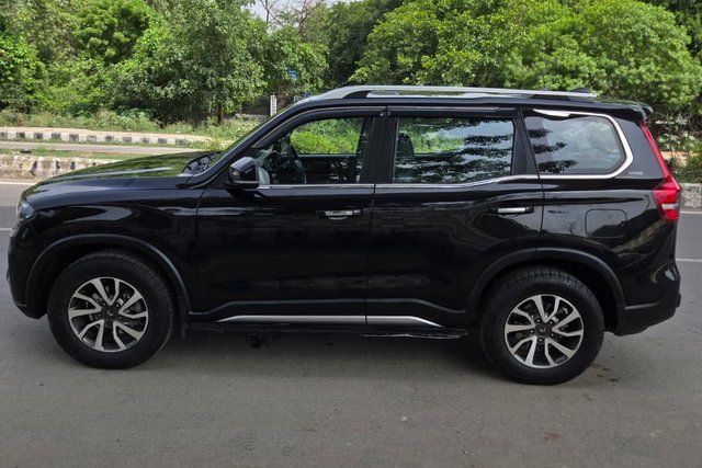 Second-hand 2024 Mahindra Scorpio N Z8 Diesel AT for sale in New Delhi