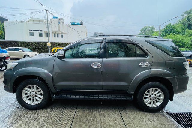 Toyota Fortuner 4x2 Manual Second-hand 2012 Toyota Fortuner 4x2 Manual for sale in Mumbai