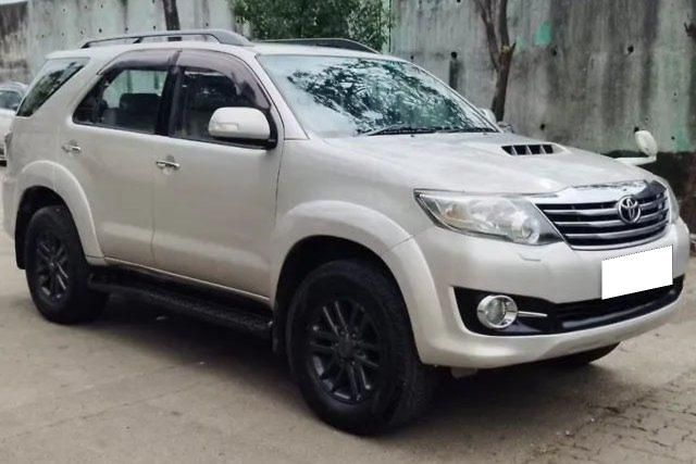 Second-hand 2015 Toyota Fortuner 4x2 AT for sale in Mumbai