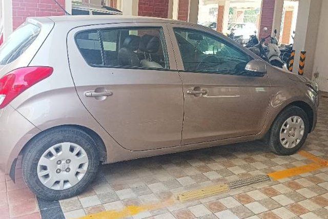 Second-hand 2014 Hyundai i20 Asta 1.2 for sale in Vadodara
