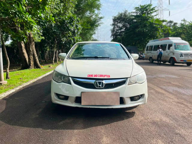 Honda Civic 1.8 V AT Second-hand 2011 Honda Civic 1.8 V AT for sale in Mumbai