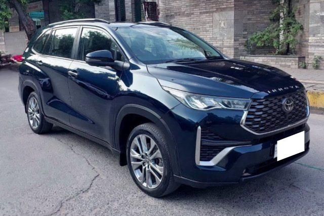 Second-hand 2024 Toyota Innova Hycross ZX(O) Hybrid for sale in New Delhi