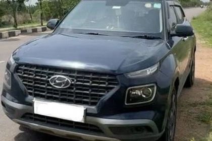 4 Used Hyundai Venue