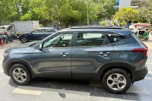 Second-hand 2022 Kia Seltos HTK G for sale in New Delhi